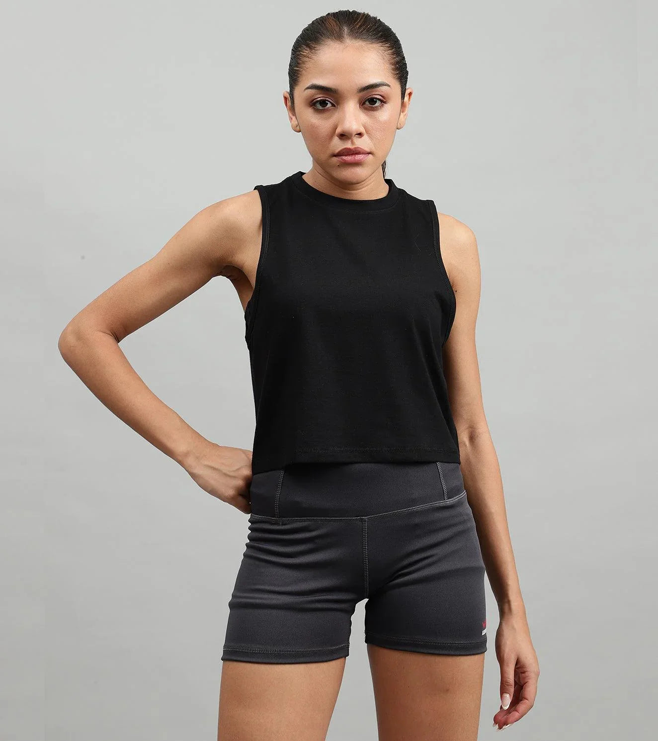 Women's crop muscle tank top Black - wodarmour