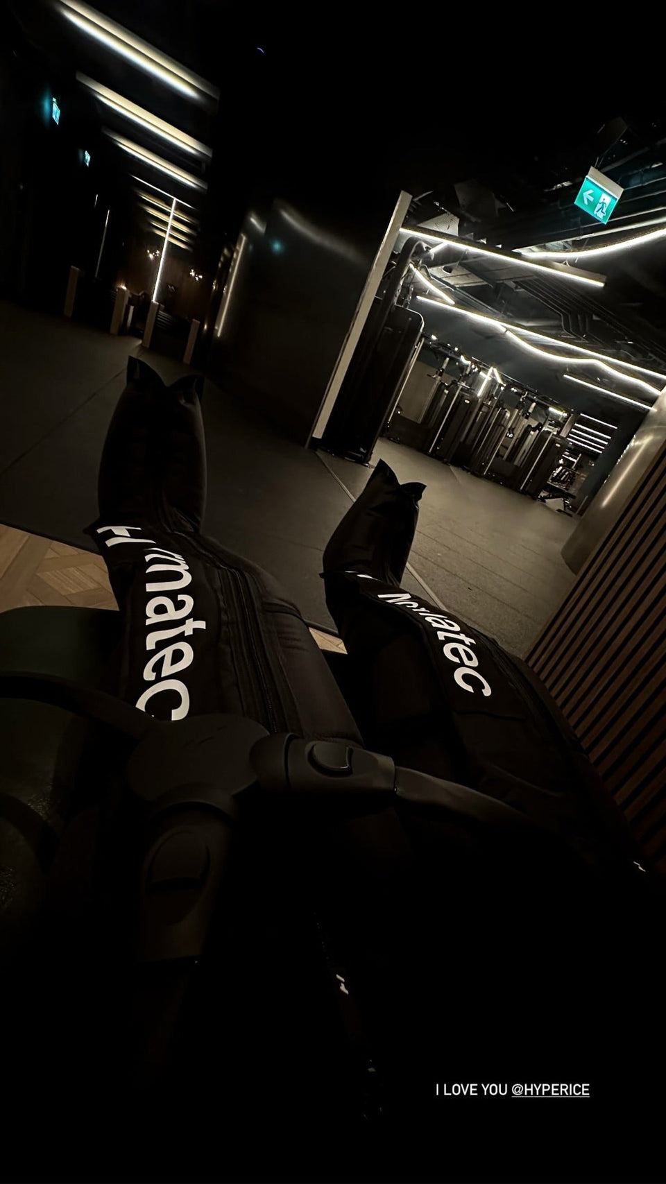 NormaTec for Padel Recovery: How Compression Therapy Fixes Heavy Legs After Match Play