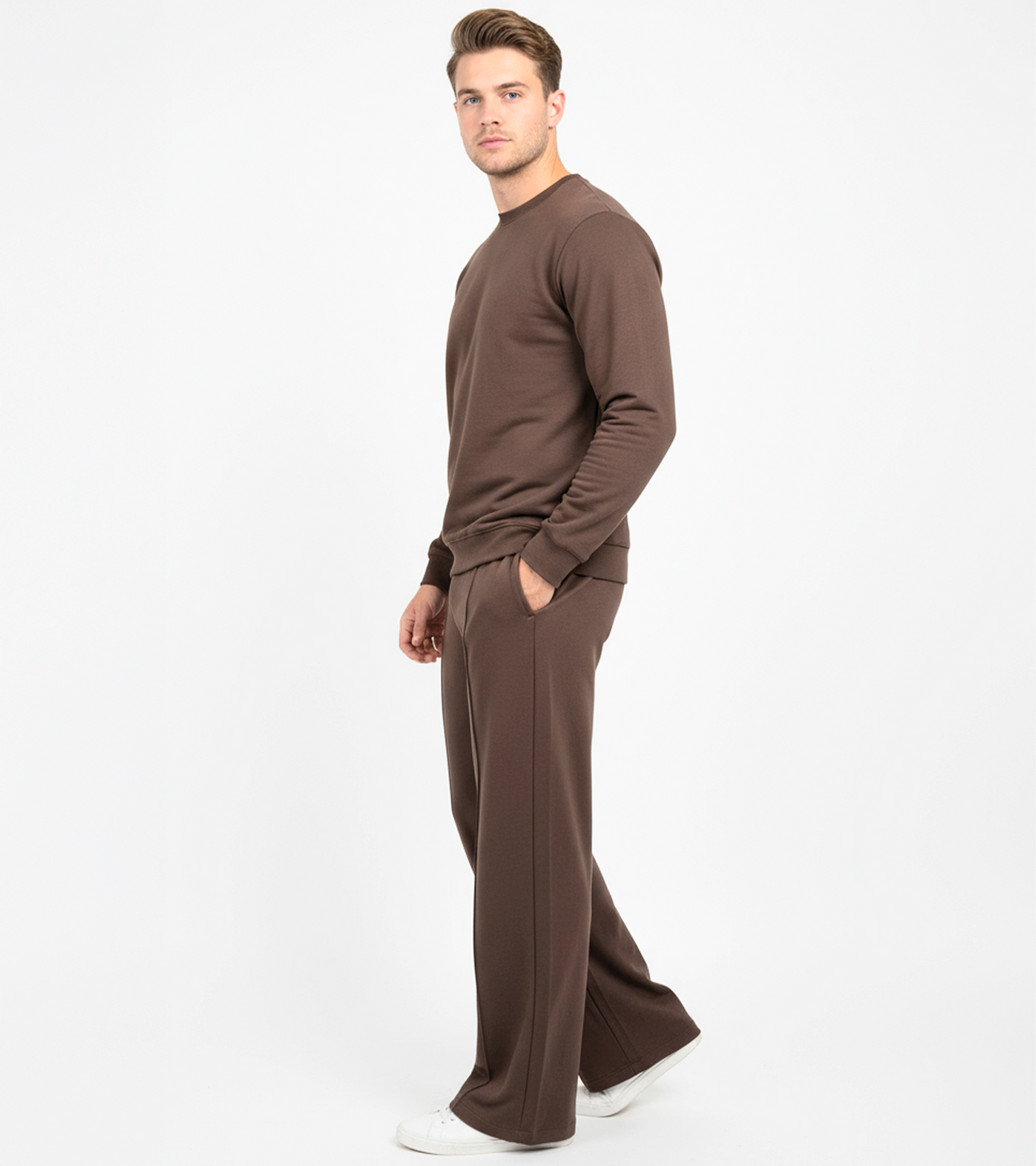 Menβs Relaxed Performance Pants - Chocolate Brown