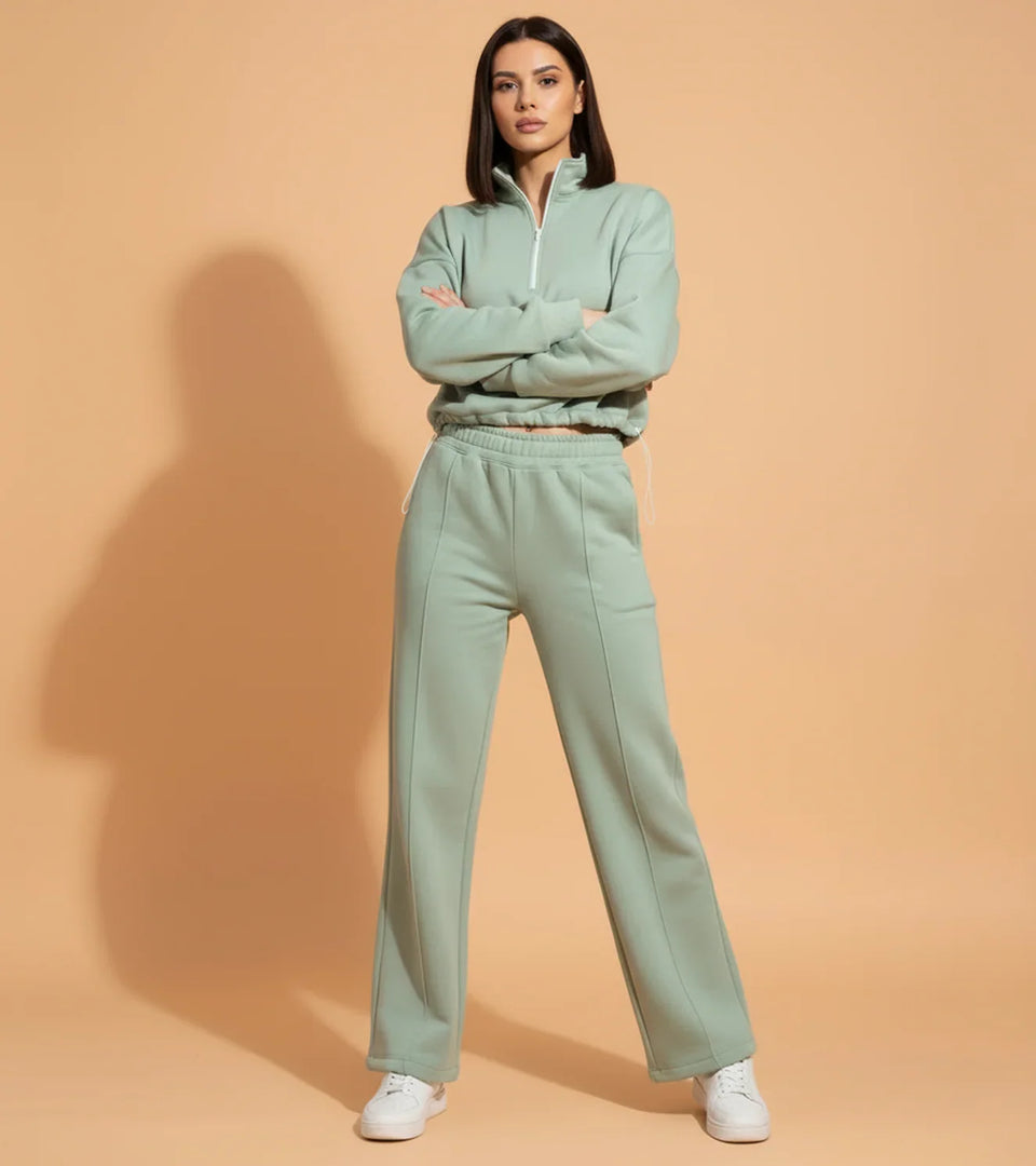 Women Everyday Luxe Pintuck Fleece Pants