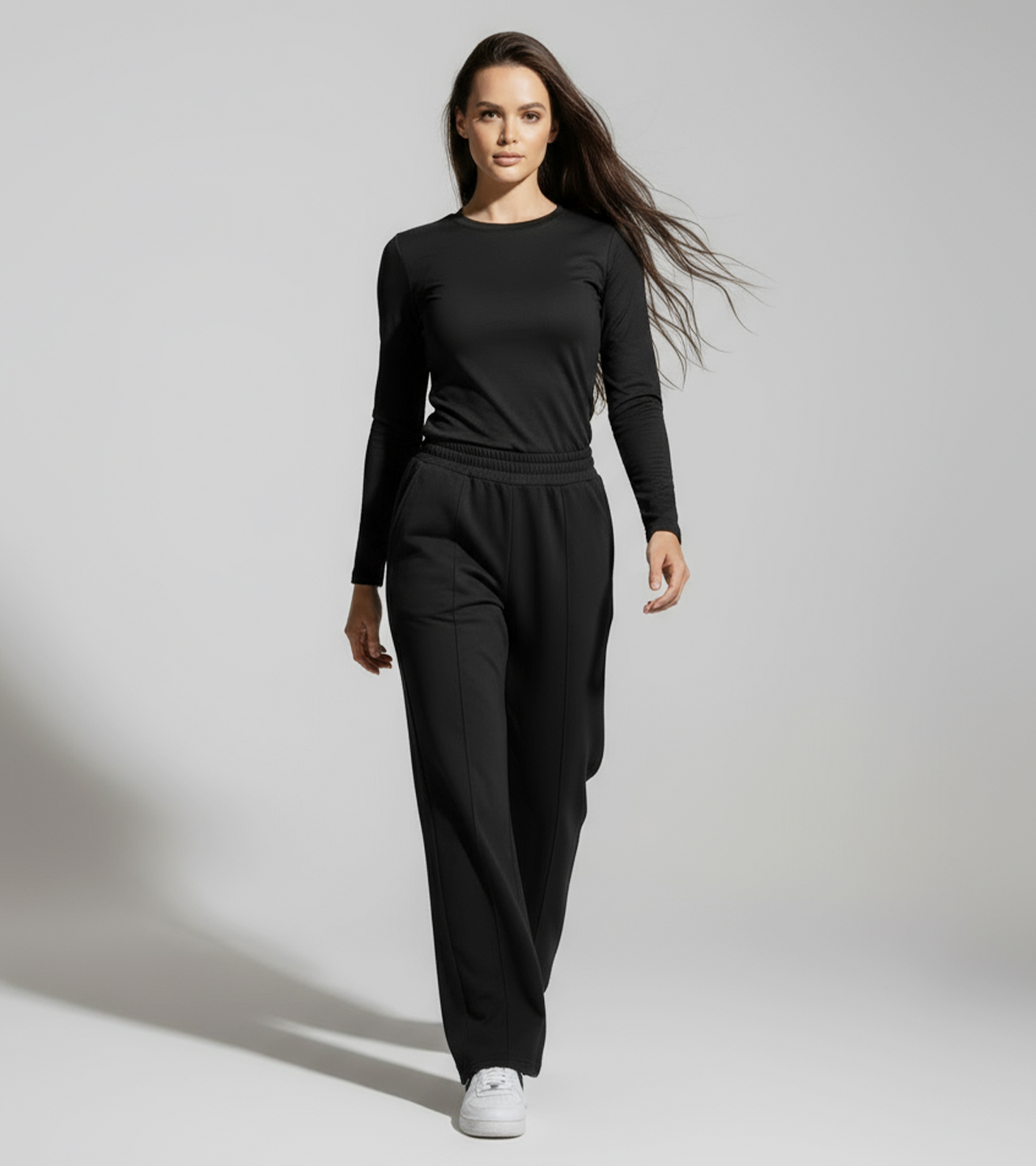 Women's Essential Straight-Fit Pants - Black