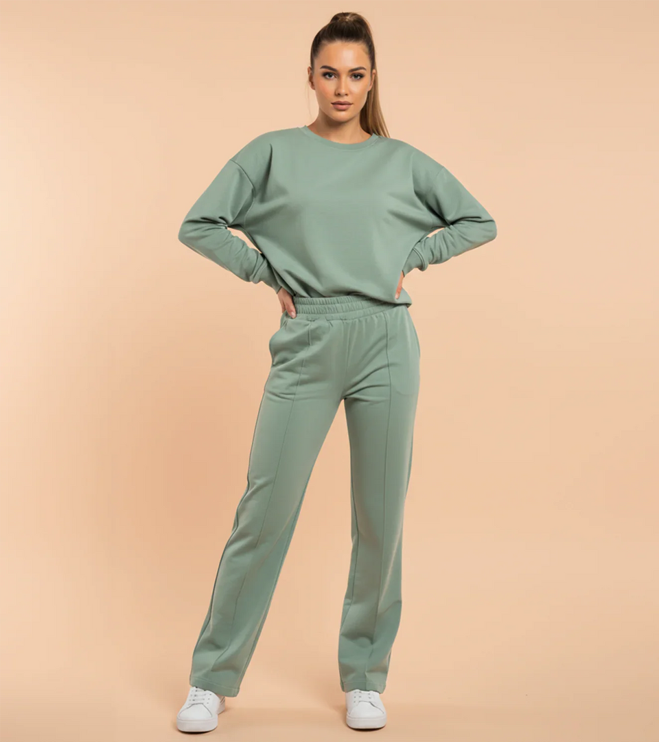 Women’s Essential Straight-Fit Pants -Sage Green