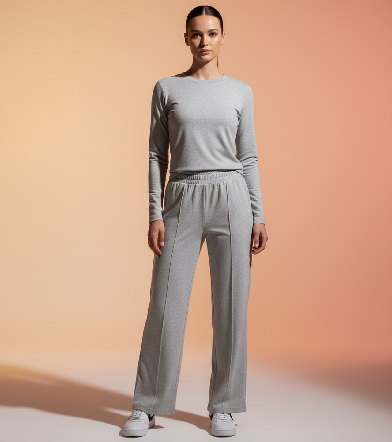 Women's Essential Straight-Fit Pants - Light Grey