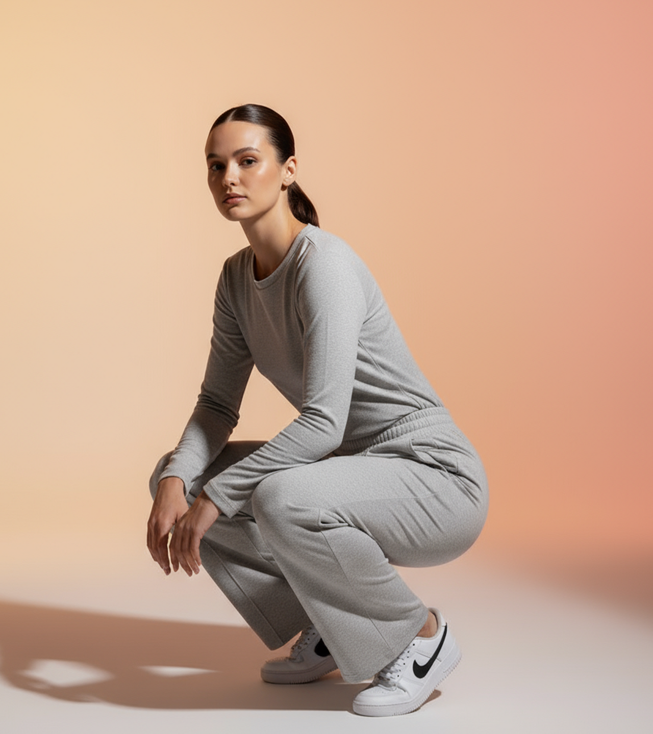 Women's Essential Straight-Fit Pants - Light Grey