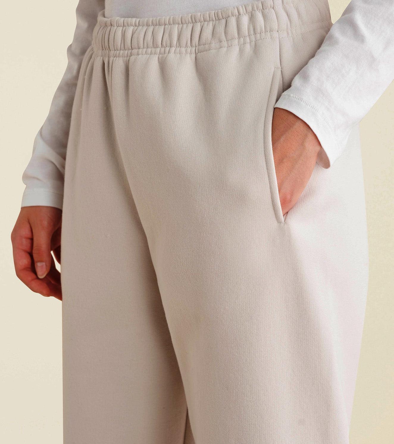 Load image into Gallery viewer, Women&amp;#39;s Fleece track pants (Cream) - wodarmour
