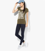 Women's "Weights before Dates" Graphic T-shirt - wodarmour