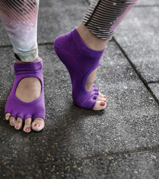 Yoga socks For Balance and Stability (purple) - wodarmour
